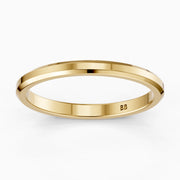 Zaria Flat Beveled Edge Plain Wedding Band