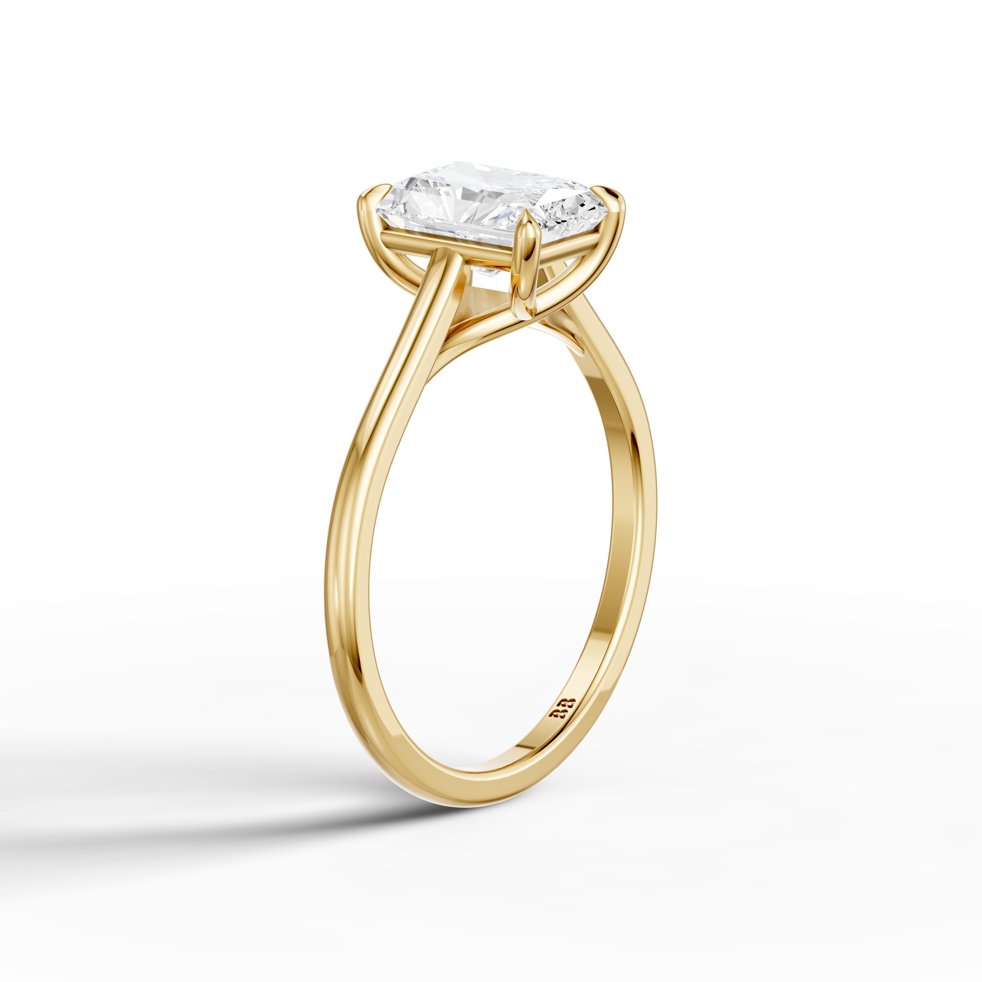 Sophia 4 Prong Radiant Cut Solitaire Moissanite Diamond Ring