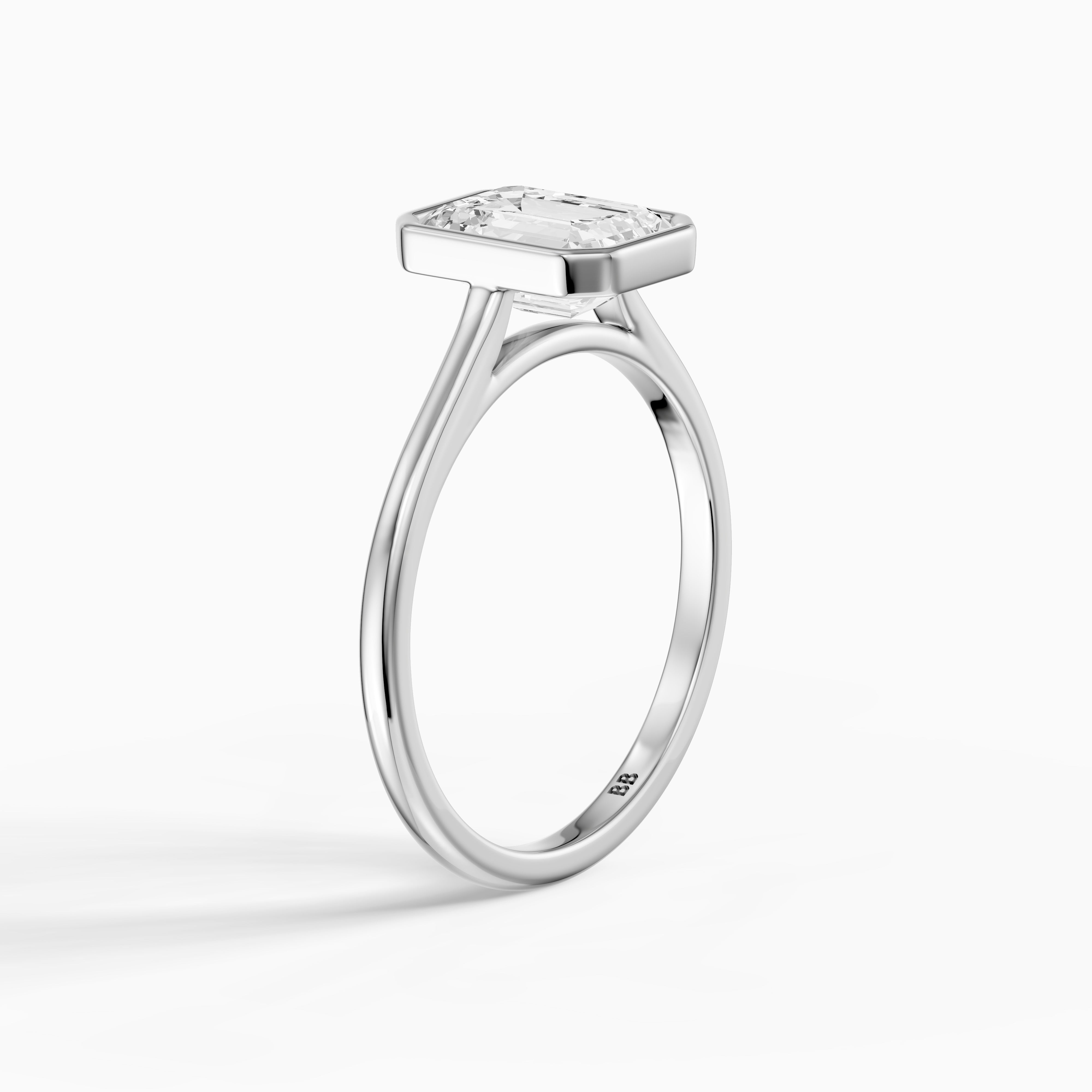 Keyara 4 Prong Emerald Bezel Set Moissanite Diamond Ring