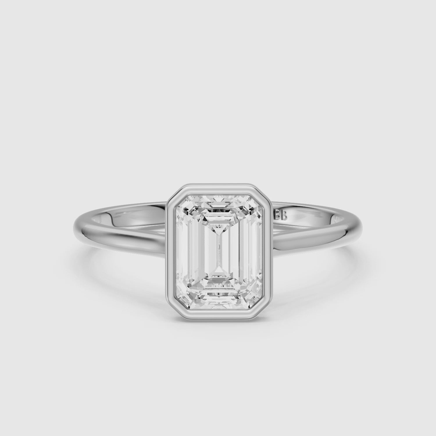 Load video: Keyara 4 Prong Emerald Bezel Set Lab Grown Diamond Ring