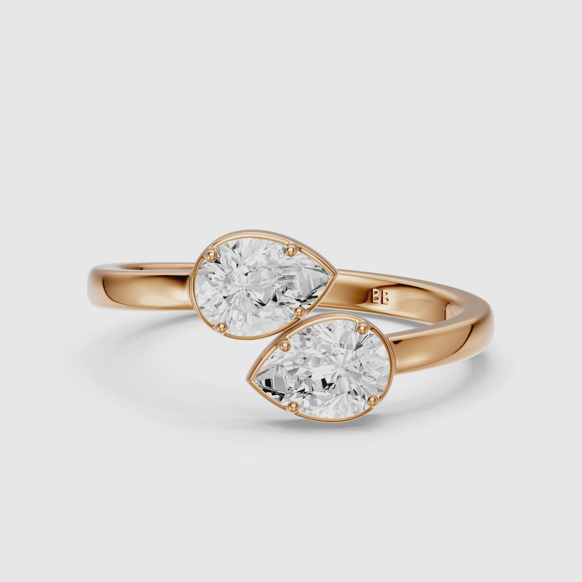 Load video: Vyla Pear Lab Grown Diamond Toi et Moi Solitaire Engagement Ring
